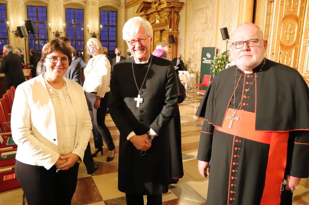 Sant'Egidio gratuliert Kardinal Marx und Landesbischof Bedford-Strohm zum Augsburger Friedenspreis und dankt für Zuwendung des Preisgeldes für die Ärmsten
